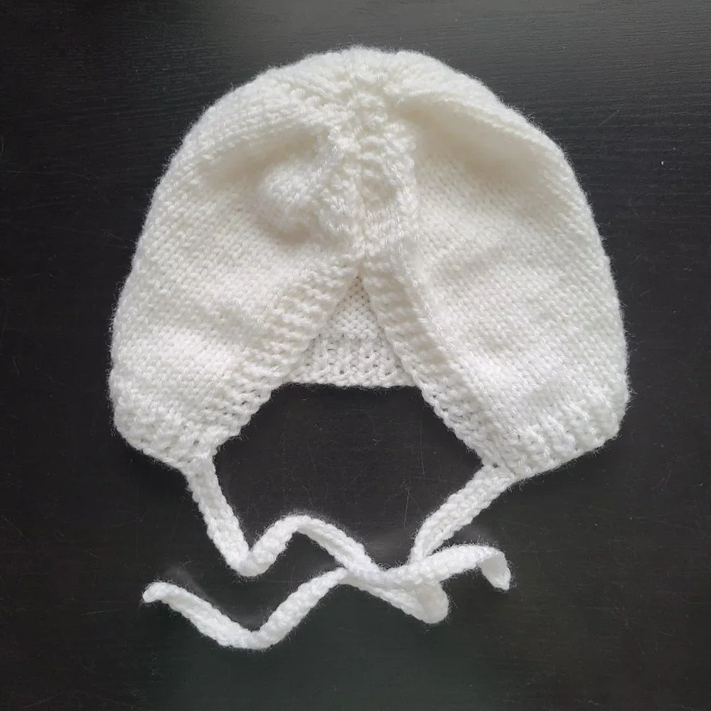 Baby Girl Hat BONNET knitted Acrylic Handmade Knit White Size 3-5 Months